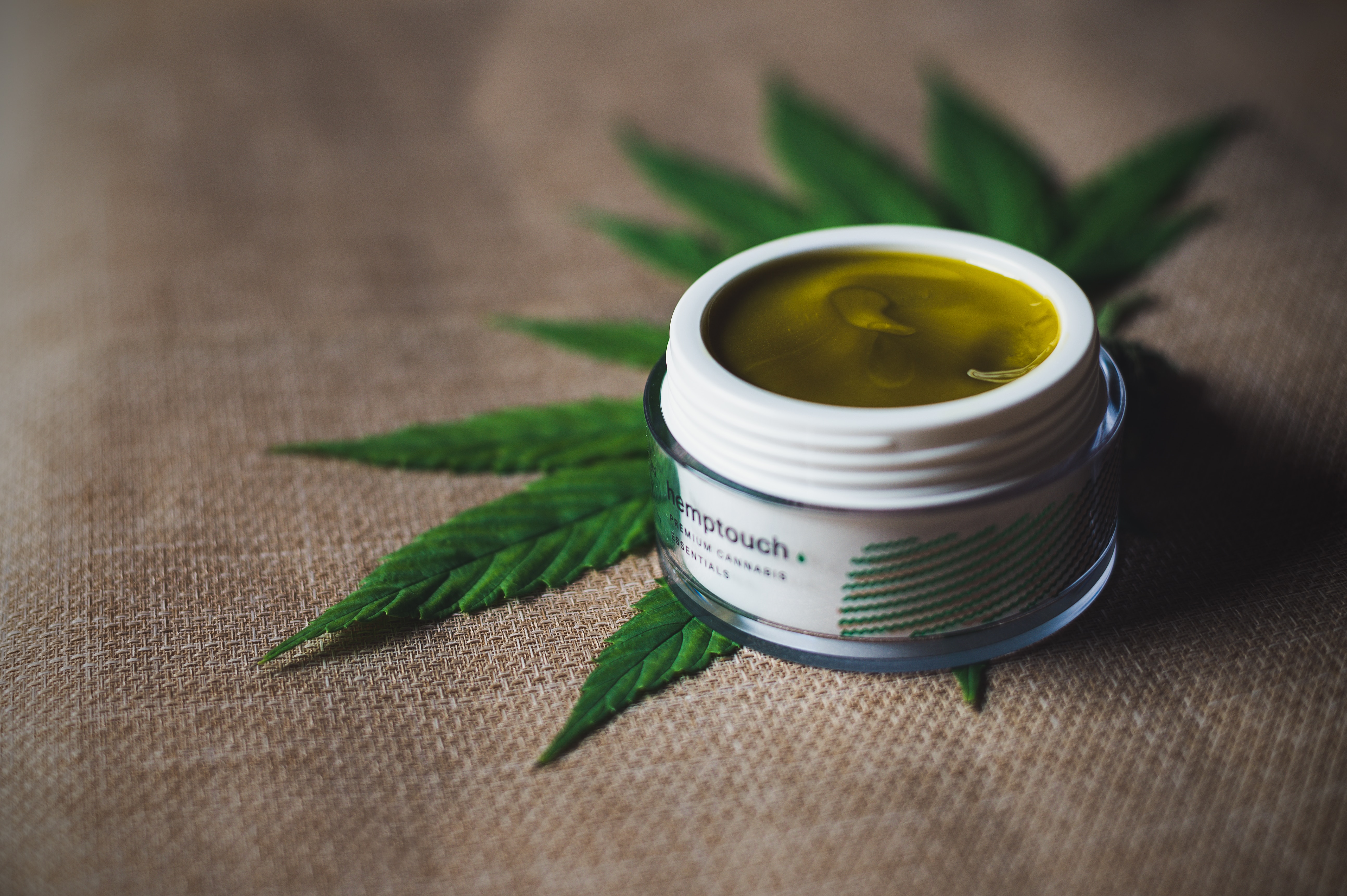 Cannabis bei Hautproblemen – Von Neurodermitis bis Akne